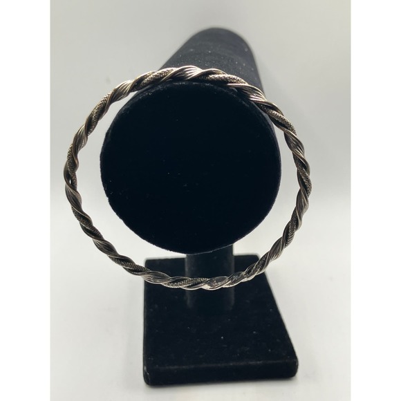 Vintage 2 Texture Silver-Tone Rope Style Bangle 2.75 Inch Around Bracelet! - Picture 6 of 9
